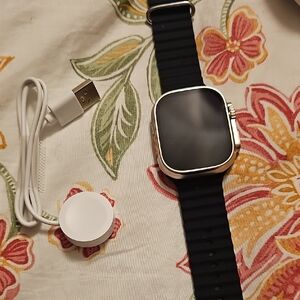 Applewatch with Black Band and Silver Frame